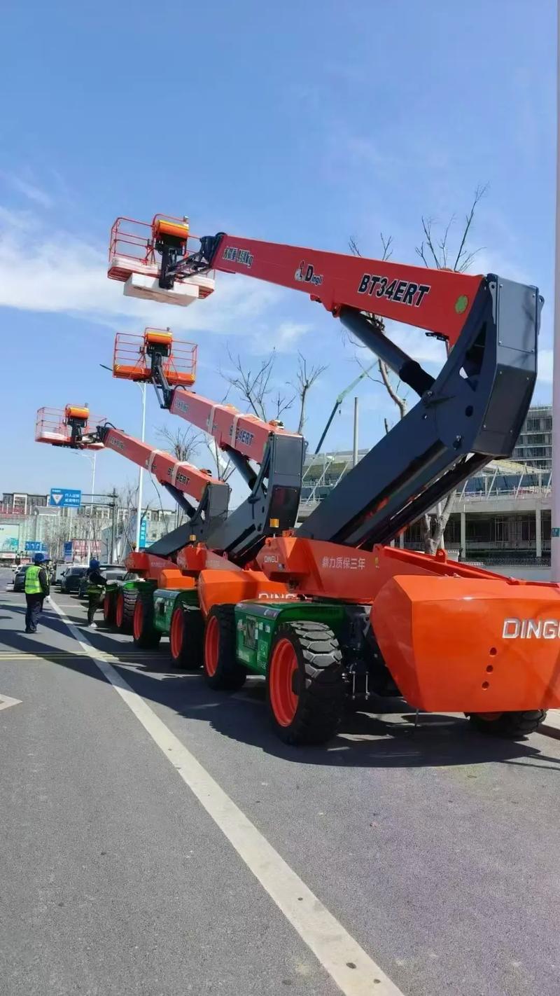 天津塘沽區(qū)登高車租賃指南 136型號(hào)高空作業(yè)車解析