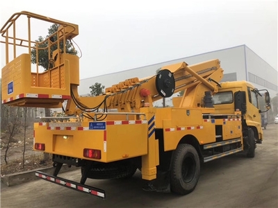 江鈴單排高空作業車與履帶式高空作業車的多元化用途解析